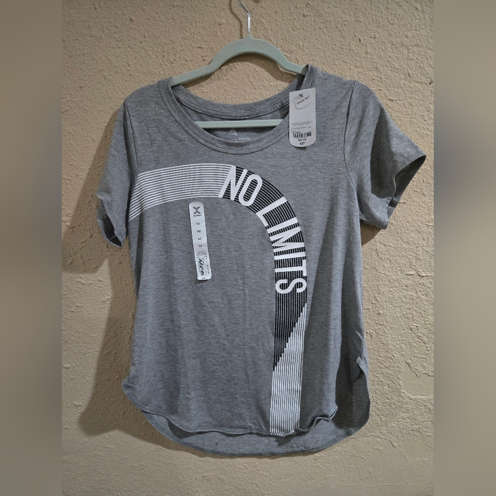 Xersion Quik-Dri Tee shirt, Gray No Limits, Size Medium